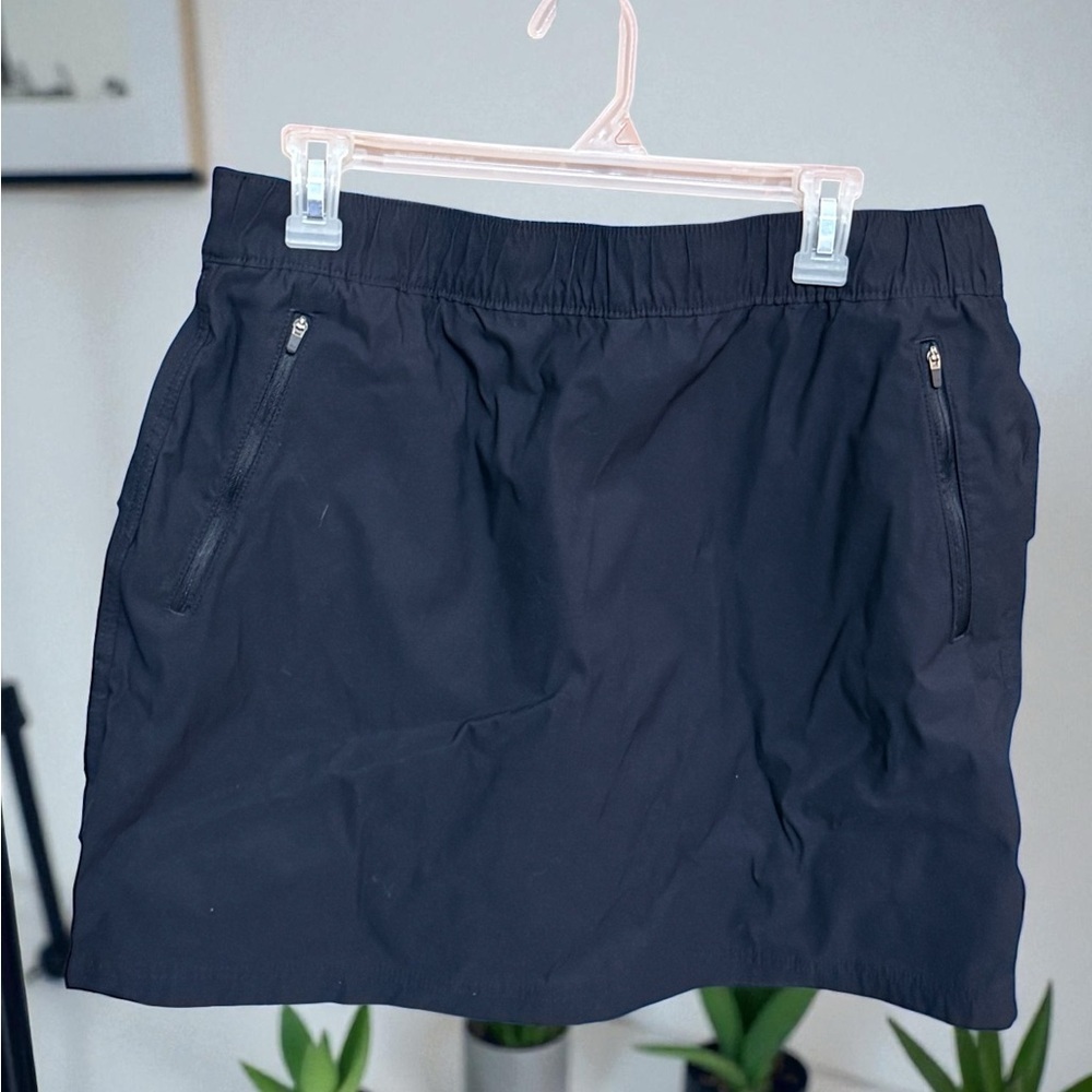 Eddie Bauer Athletic Black Mini Skirt with Zippered Pockets